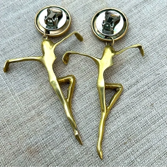 Vintage Brass Earrings Clip On Sculptural Modernist Ballet Dancer Ladies - Picture 5 of 11
